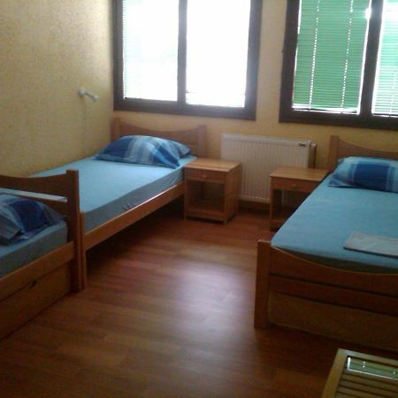 Hostel Av Palanka Kültér fotó