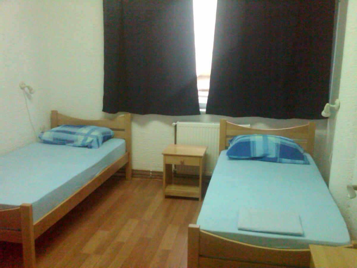 Hostel Av Palanka Kültér fotó