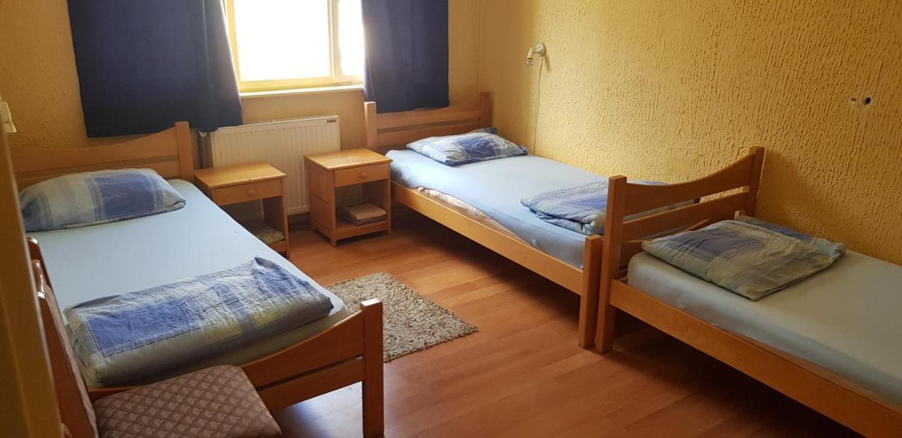 Hostel Av Palanka Kültér fotó